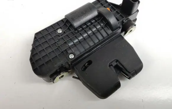 Peugeot 208 Tailgate/trunk/boot lock/catch/latch 9151487499