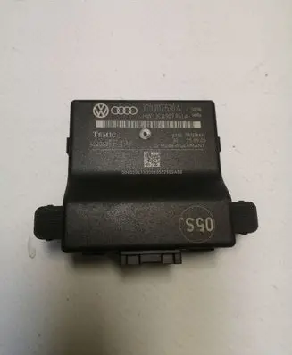 Volkswagen PASSAT B6 Gateway control module