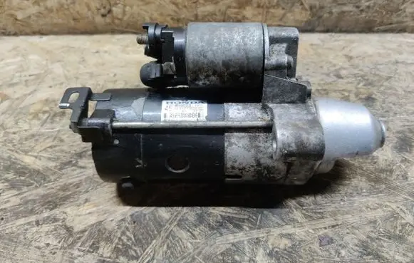 Honda CR-V Starter motor M002T85672