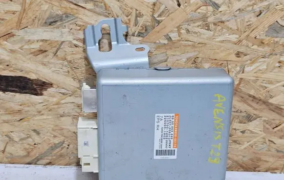 Toyota Avensis T270 Power steering control unit/module 8965005170 2107001262 2250001802