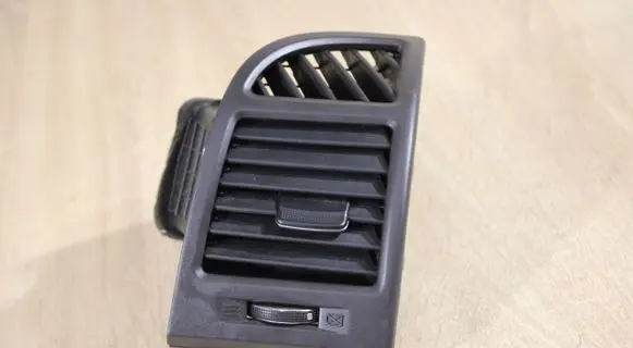 Hyundai Santa Fe Dashboard side air vent grill/cover trim