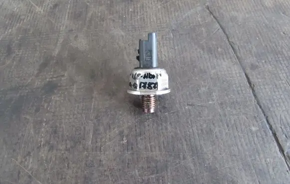 Peugeot Partner Fuel pressure sensor 9670076780