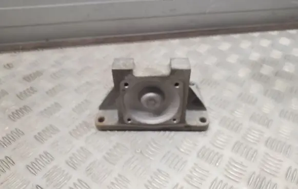 Dodge Challenger Gearbox mounting bracket 05147200AD