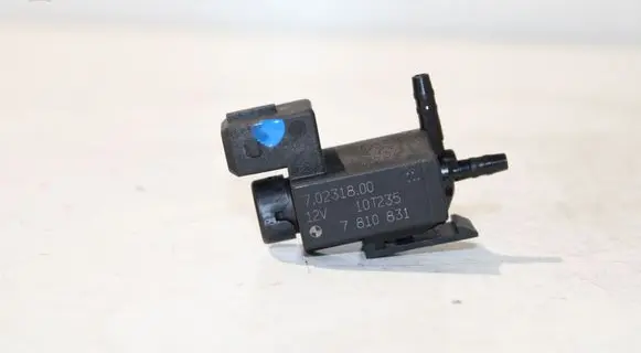 BMW 3 E90 E91 Vacuum valve 7810831