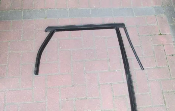 Ford Focus Rubber seal loading door 