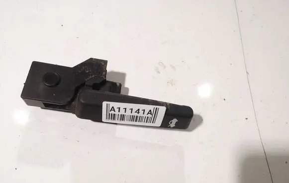 Opel Insignia A Engine bonnet (hood) release handle 