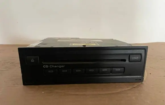 Audi A6 S6 C6 4F CD/DVD changer 4e0035111a