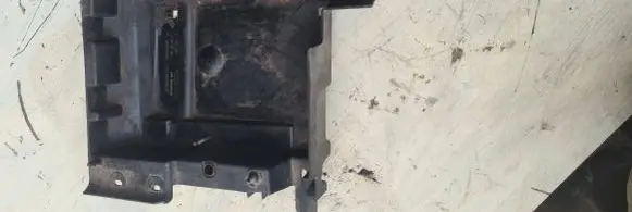 Renault Espace IV Battery tray 8200003065 F005000038
