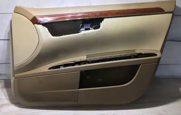 Mercedes-Benz S W221 Front door card panel trim A2215585752