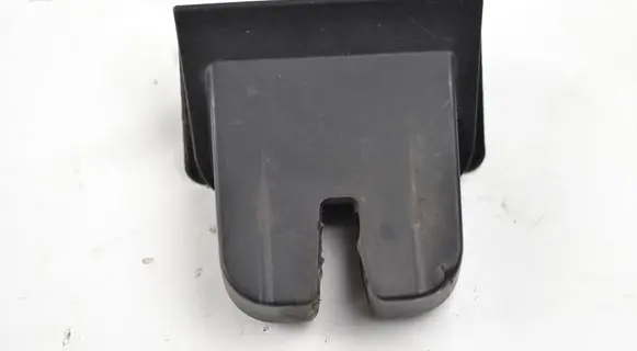 Audi A6 S6 C6 4F Tailgate/boot lid lock trim 4F9827520C
