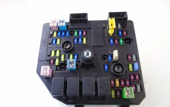 Chevrolet Captiva Fuse module 95031447