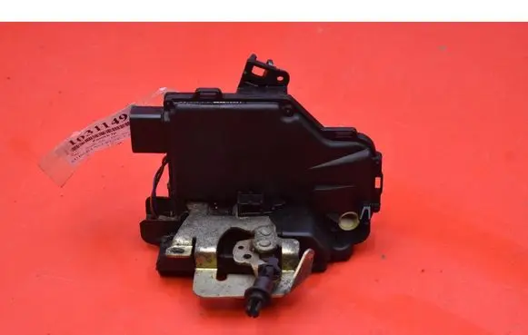 Audi A6 Allroad C5 Front door lock
