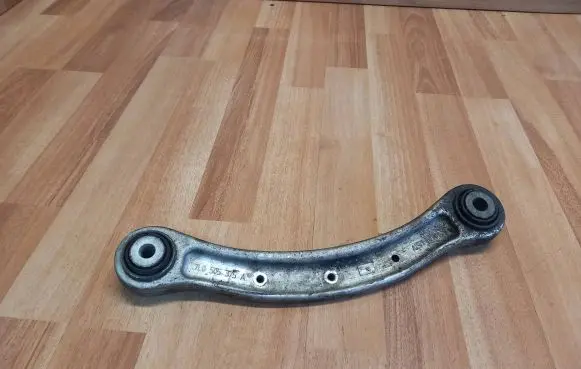 Rear upper control arm/wishbone
