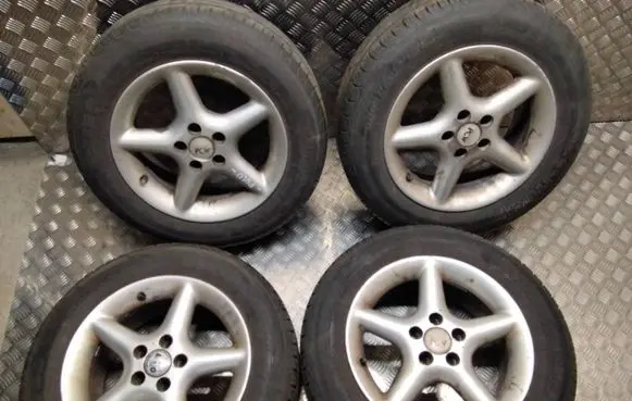 Volkswagen Polo R15 alloy rim 