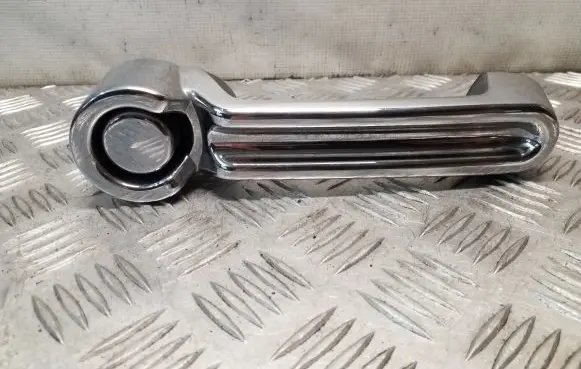 Dodge Nitro Front door exterior handle