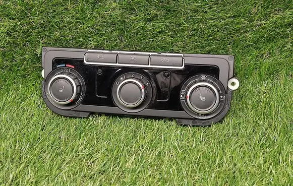 Volkswagen Tiguan Climate control unit 3C8907336AJ 5HB00975127