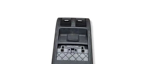 Rear air vent grill