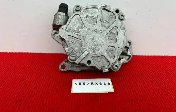 Audi A4 S4 B8 8K Vacuum pump 03L145100
