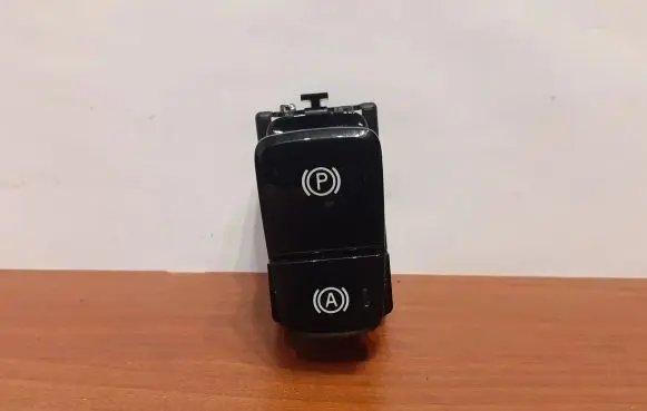 Volvo XC40 Hand parking brake switch 31456219 9404