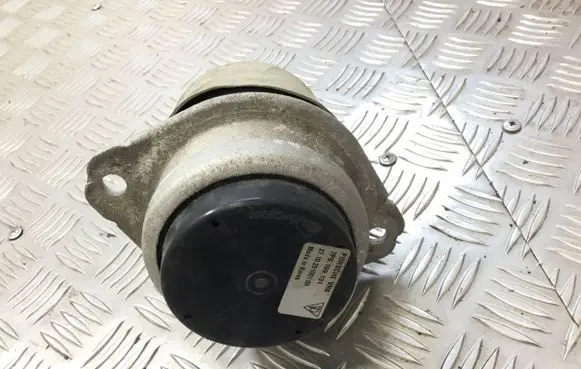 Porsche Cayenne (92A) Engine mount bracket 7P5199131