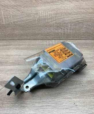 Toyota Corolla E120 E130 Airbag control unit/module 8917012261 2310001211