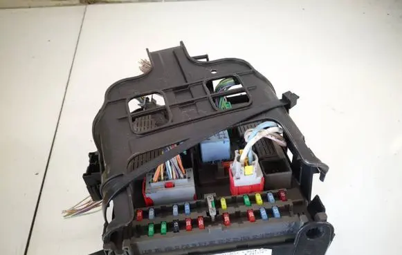 Peugeot 807 Fuse box set 9651938180 72639
