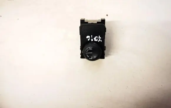 Nissan Qashqai Wing mirror switch