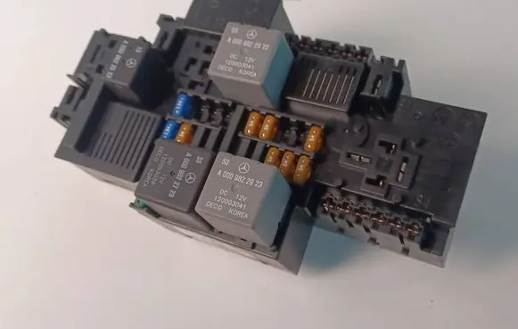 Mercedes-Benz C W205 Fuse module A2229063202