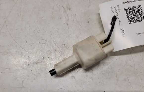 Toyota Corolla Verso AR10 Brake pedal sensor switch 2701P44