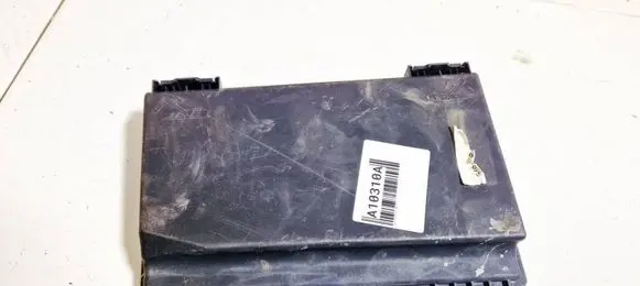 Opel Zafira B Fuse box cover 13125865 743382-00