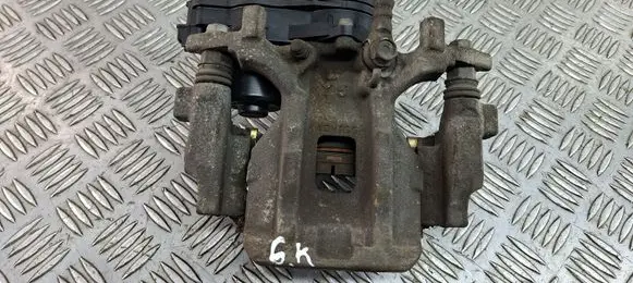 Toyota C-HR I Rear brake caliper 