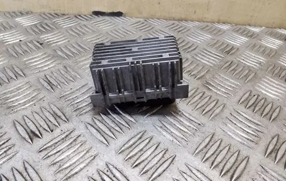 Chevrolet Captiva Glow plug pre-heat relay 55574293