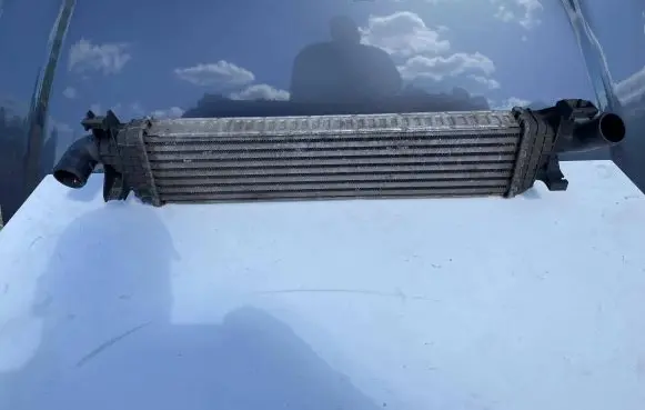Volvo V50 Intercooler air channel guide PA66GF30