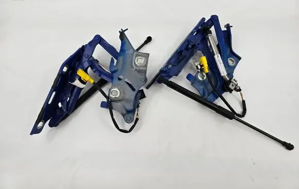 Audi A5 Engine bonnet/hood hinges 8W6823301E 8W6823302E 8W6823823