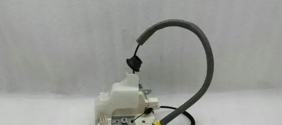 Audi Q3 8U Front door lock 34178