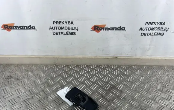 Iveco Daily 5th gen Electric window control switch