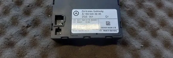 Mercedes-Benz B W245 Gateway control module A1695403945