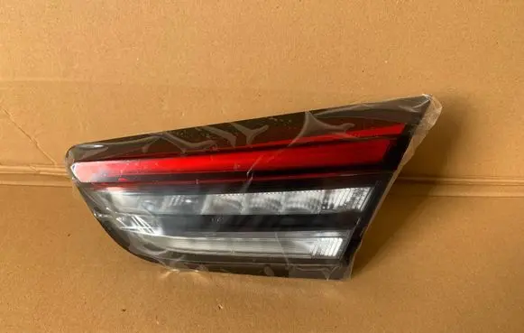 Maserati Ghibli Tailgate rear/tail lights 6701546080