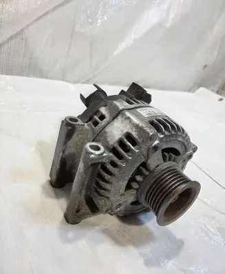 Opel Astra K Generator/alternator 13587304B