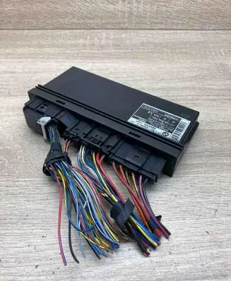 BMW 5 E60 E61 Comfort/convenience module 6969012 E6xKBM