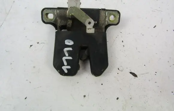 Audi A4 S4 B5 8D Tailgate/trunk/boot lock/catch/latch 