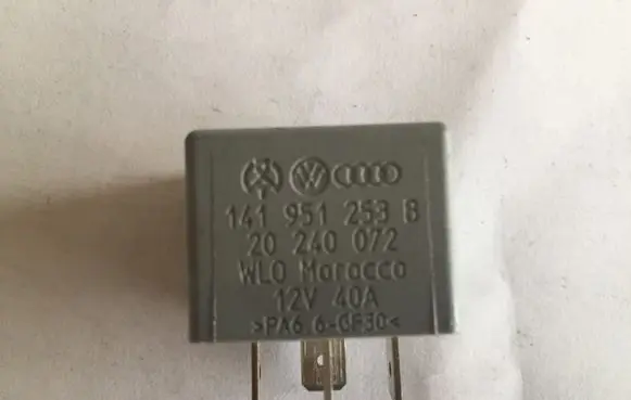 Skoda Octavia Mk2 (1Z) Other relay 141951253B