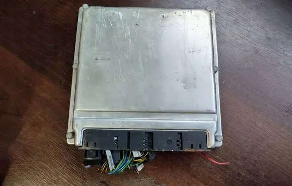 Mercedes-Benz C W203 Engine control unit/module A6121536879 0281011471