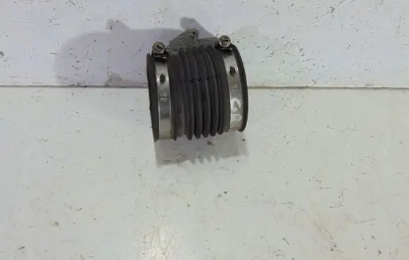 Jeep Grand Cherokee (WK) Air intake hose/pipe