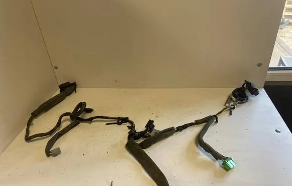 Volvo V50 Front door wiring loom 30737508 996665108