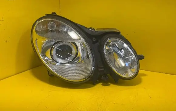 Mercedes-Benz E AMG W210 Headlight/headlamp A2108200361