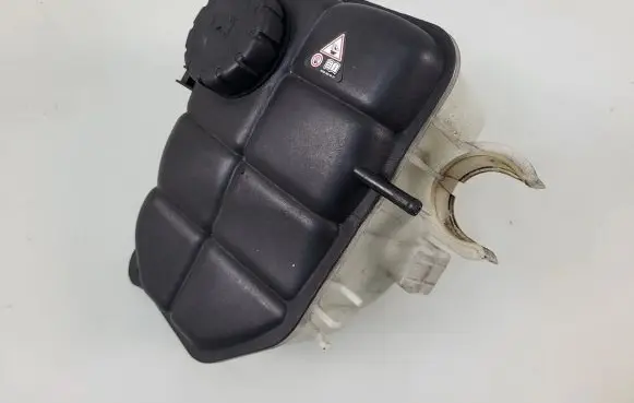 Mercedes-Benz CLK A209 C209 Coolant expansion tank/reservoir 2035000049