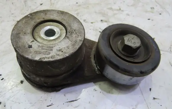 Hyundai ix35 Timing belt tensioner GMAUTO4574097