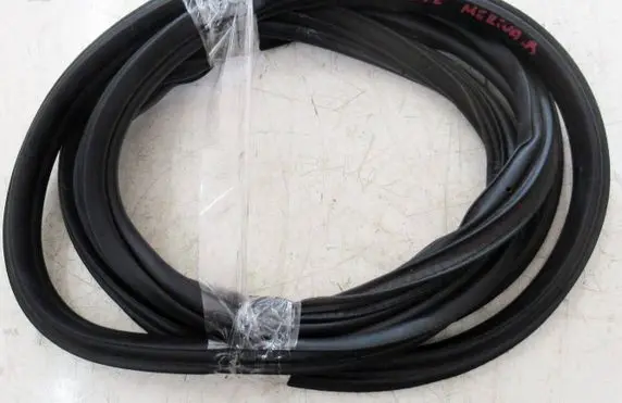 Opel Meriva B Seal rubber (tailgate) 
