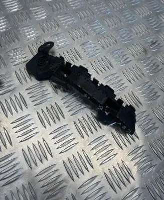 Honda CR-V Front bumper mounting bracket 71193T0A